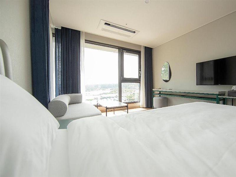 Hotel Seogwipean Сеогвипо Екстериор снимка