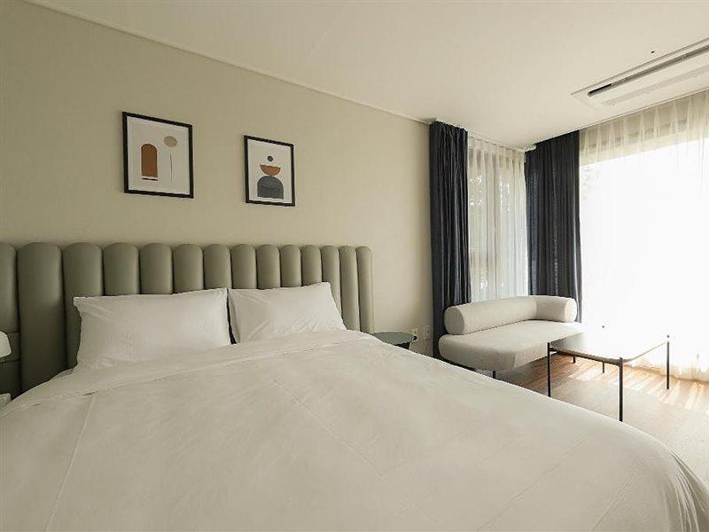 Hotel Seogwipean Сеогвипо Екстериор снимка