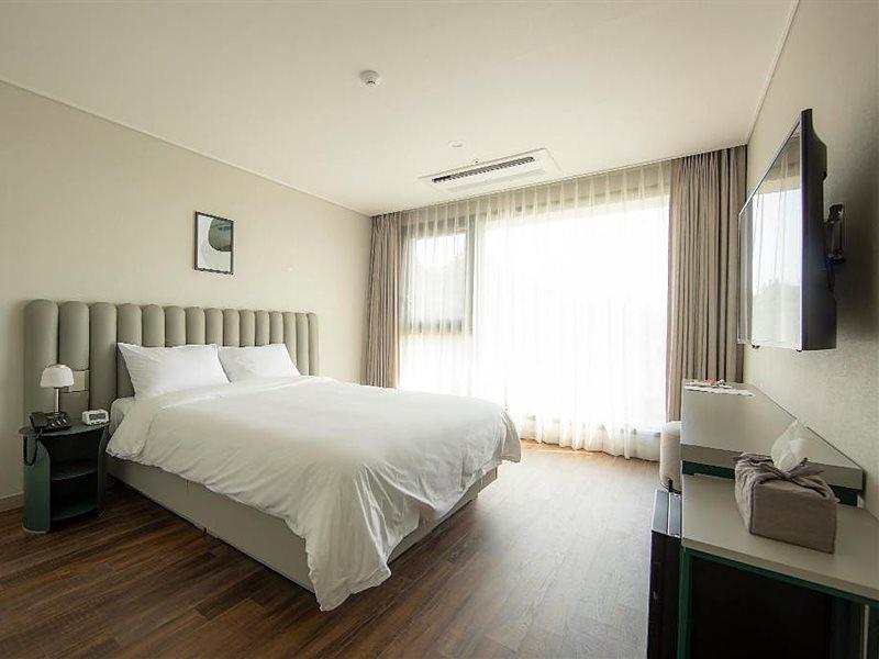 Hotel Seogwipean Сеогвипо Екстериор снимка