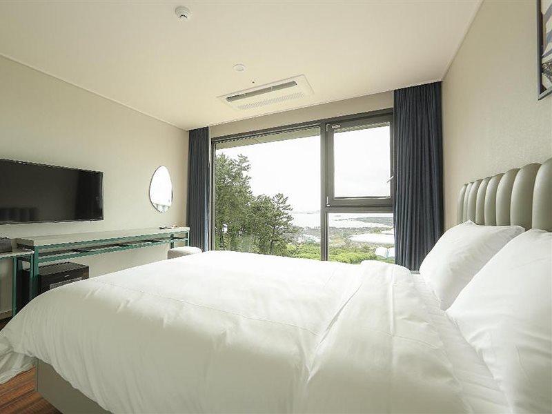 Hotel Seogwipean Сеогвипо Екстериор снимка