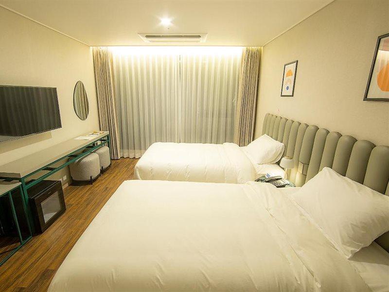Hotel Seogwipean Сеогвипо Екстериор снимка