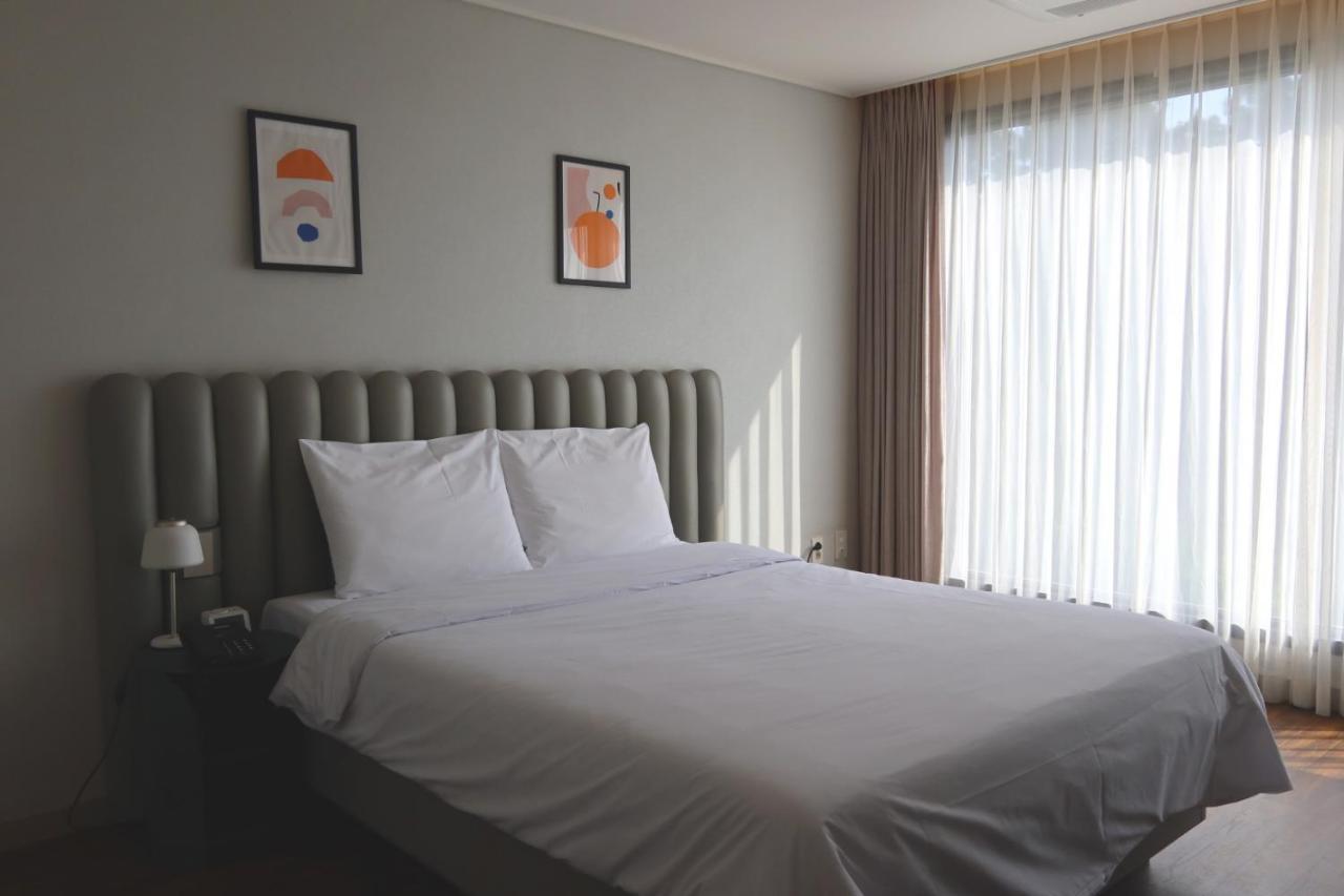 Hotel Seogwipean Сеогвипо Екстериор снимка