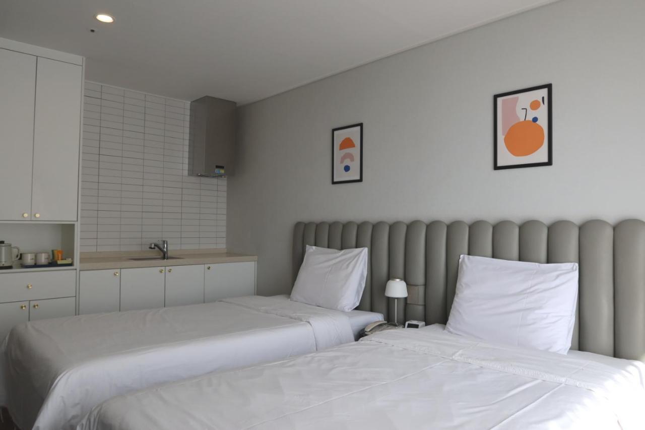 Hotel Seogwipean Сеогвипо Екстериор снимка