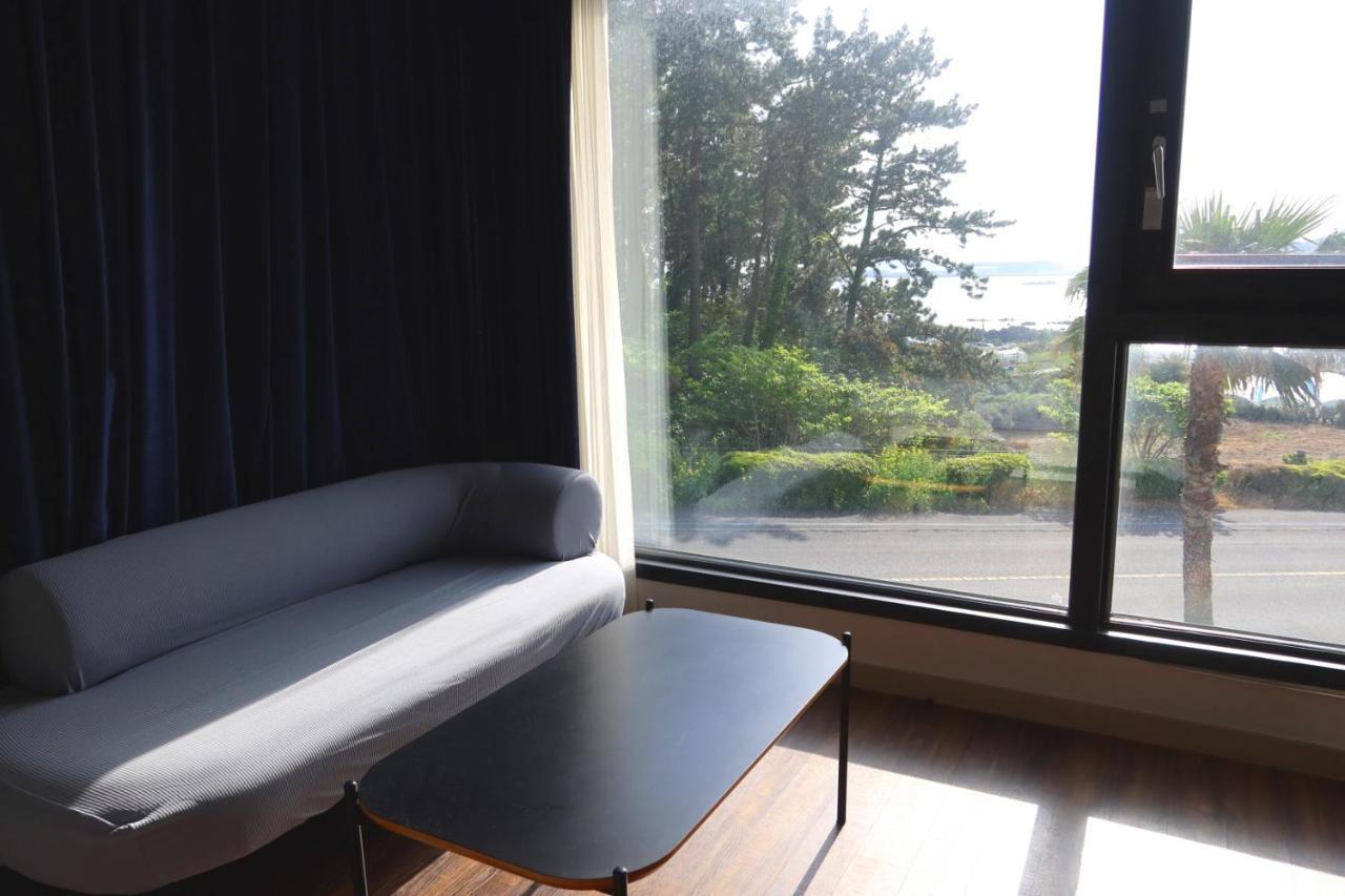 Hotel Seogwipean Сеогвипо Екстериор снимка