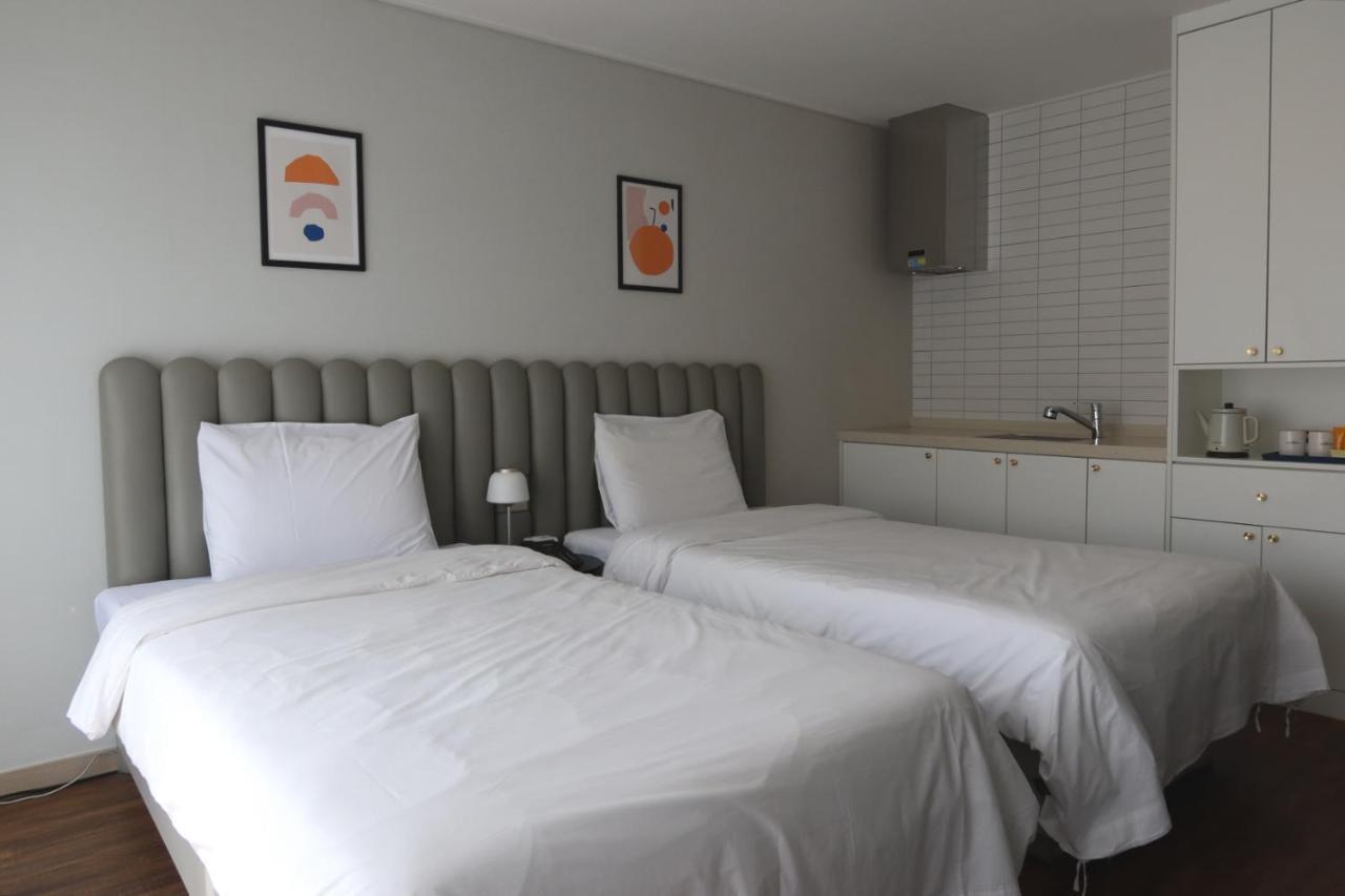 Hotel Seogwipean Сеогвипо Екстериор снимка