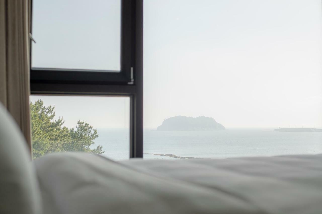 Hotel Seogwipean Сеогвипо Екстериор снимка
