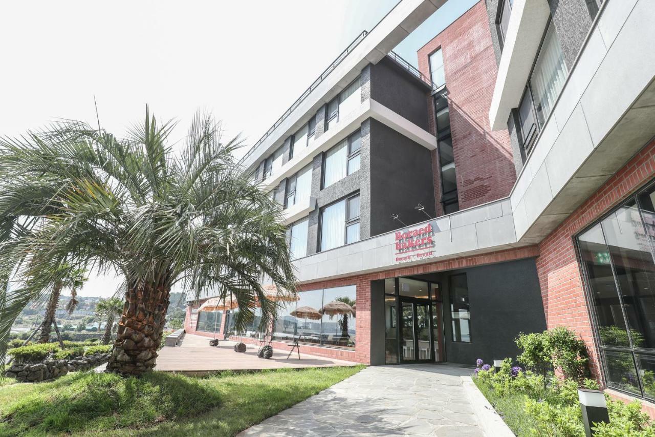 Hotel Seogwipean Сеогвипо Екстериор снимка