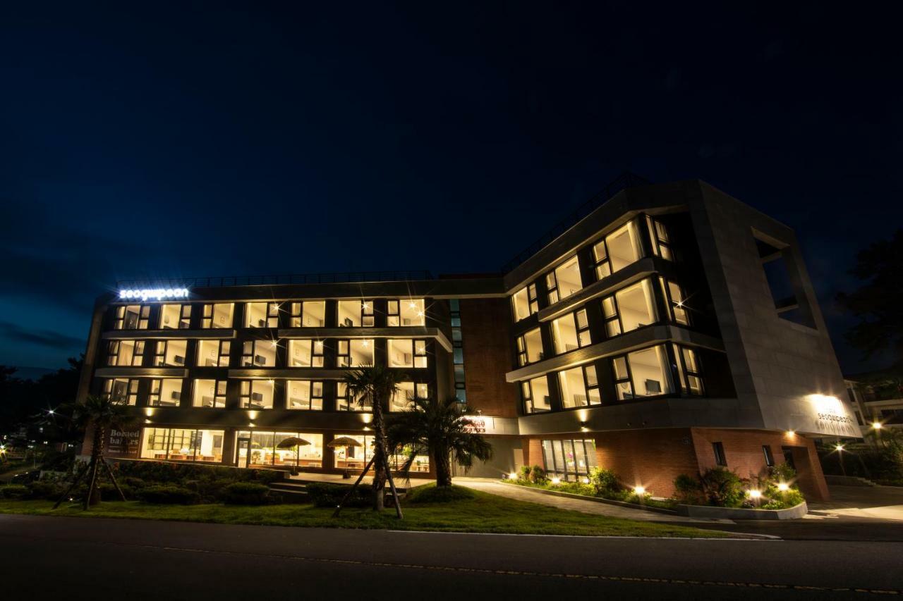 Hotel Seogwipean Сеогвипо Екстериор снимка